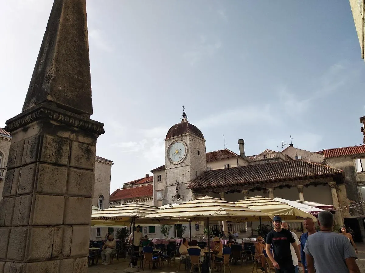 Kiwi Apartment Trogir 0*,  Croatia